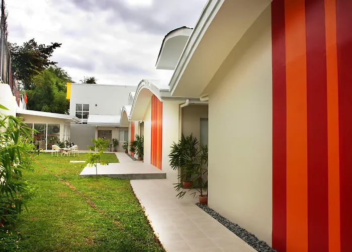 Escario Hostel *