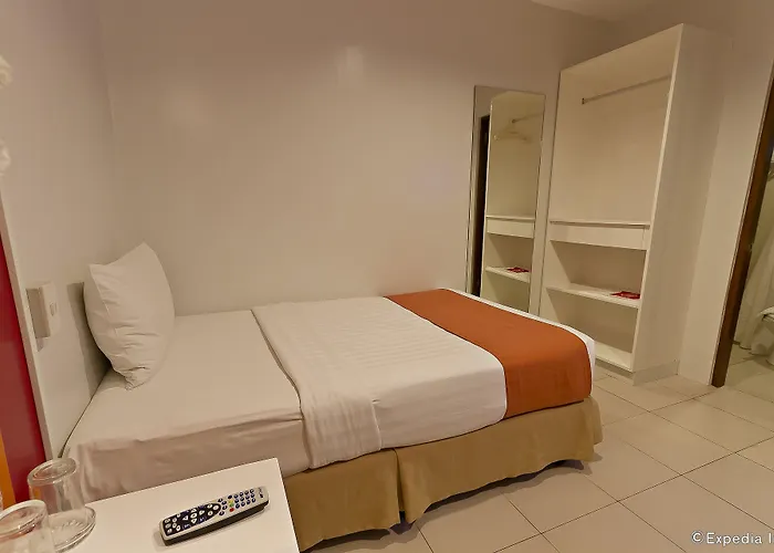 Hostel Escario