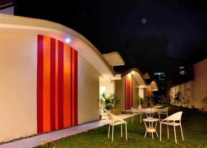 Escario Hostel *